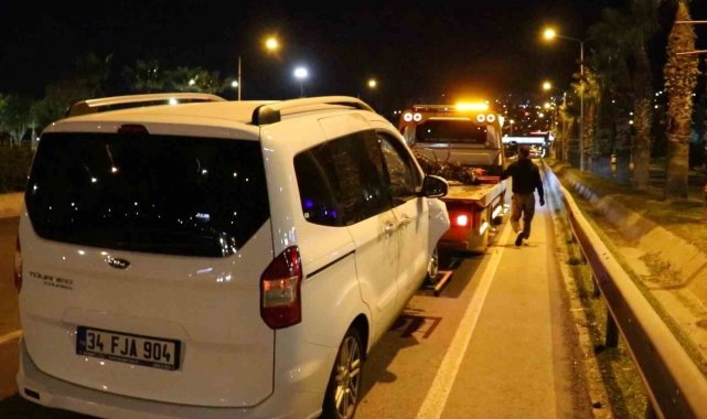İzmir'de hafif ticari araç ile motosiklet çarpıştı: 1 ölü