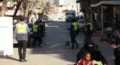 Kahramanmaraş'ta enkazlardan sonra sokaklar da temizleniyor