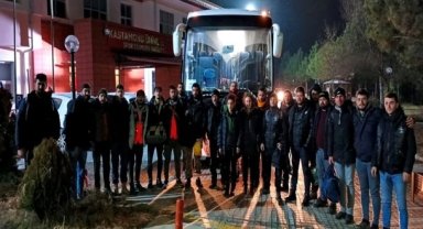Kastamonu Üniversitesi ekibinden deprem bölgesindeki afetzedelere yardım eli
