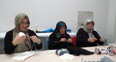 Kayseri Büyükşehir 'iyilik' örüyor, depremzedeler ısınıyor