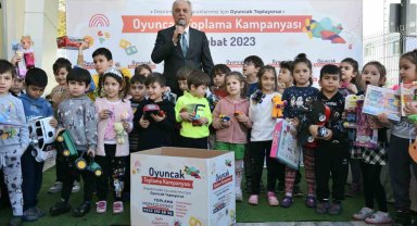 Kepez kreşlerinden depremzede çocuklara oyuncak kampanyası