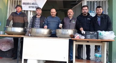 Kırşehir'in gönüllü seyyar mutfak ekibi Hatay'da çalışmalarını sürdürüyor