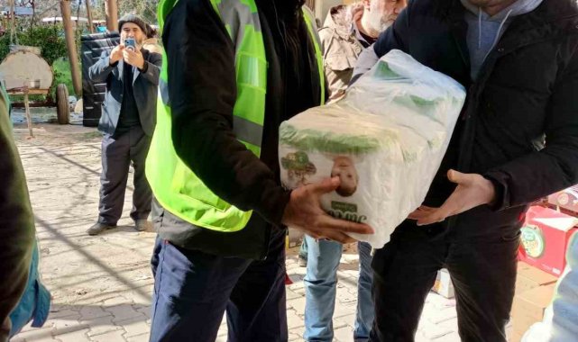 Köy Muhtarları Derneği'nden depremde dayanışma örneği