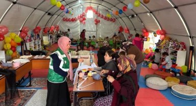 Köy yaşam merkezi çadıra kuruldu, anne ve çocuklar hayata döndü