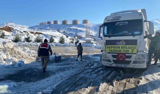 Köylerdeki depremzedelere orman personeli yetişiyor