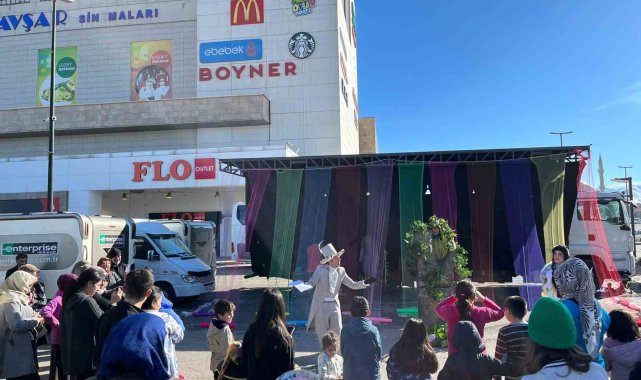 Malatya'da depremzede çocuklara moral
