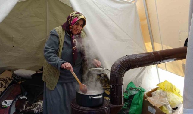 Malatya'da depremzedeler için çadır kentler oluşturuluyor