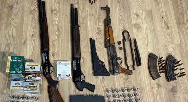 Mersin'de evinde kalaşnikof ele geçirilen şüpheli tutuklandı