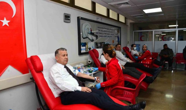 MEÜ tüm imkanlarıyla depremzedelerin yanında
