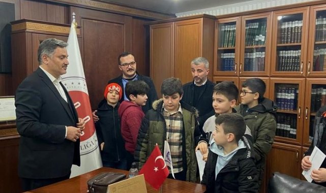 Minikler kazandıkları para ödülünü depremzelere bağışladı