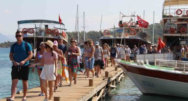 Muğla 2023'e rekor turist ile başladı