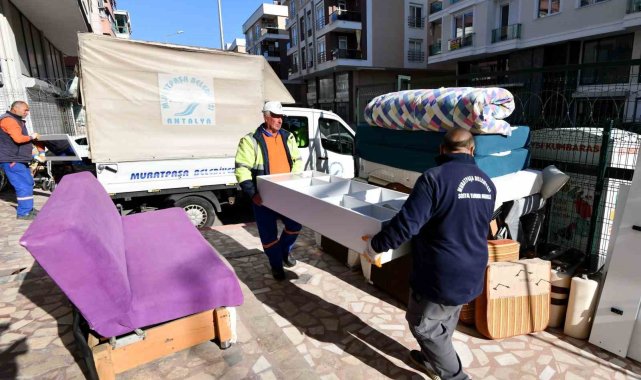 Muratpaşa'da depremzedeler için ev eşyası yardım kampanyası