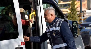 Nevşehir'de polis okul çevrelerinde kuş uçurtmuyor