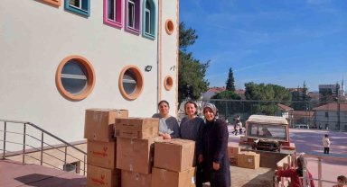 Öğrenciler, depremzede çocuklar için oyuncaklarını paylaştı
