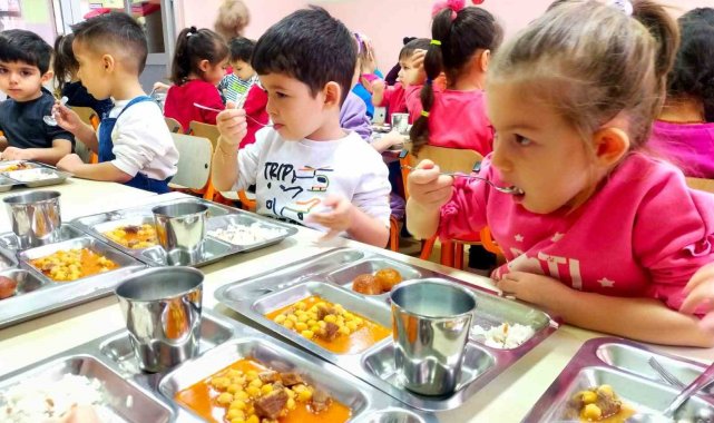 Okul öncesi öğrencilere 5 gün ücretsiz yemek uygulaması başladı