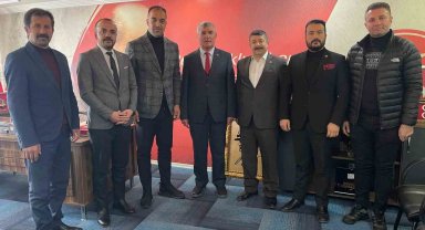 Oltu'da MHP'ye iki meclis üyesi