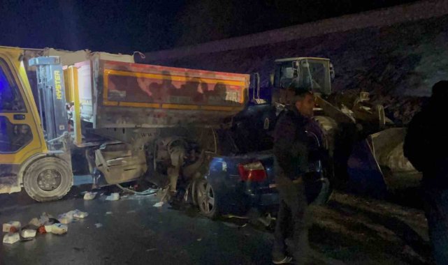 Otomobil tıra arkadan çarptı, sürücü hayatını kaybetti
