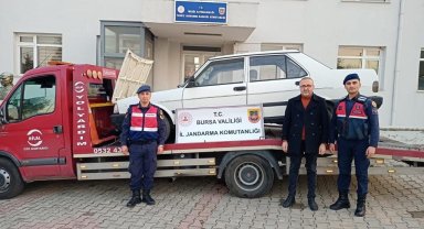 Otomobili çekiciye yükleyip çaldı