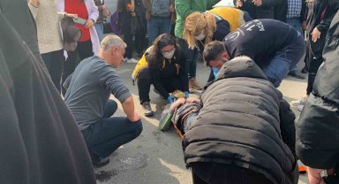 Otomobilin çarptığı lise öğrencisi yaralandı