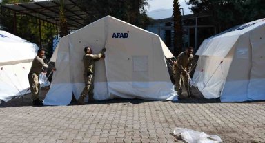 Payas'ta depremzedeler için kurulan çadır sayısı 580'e ulaştı