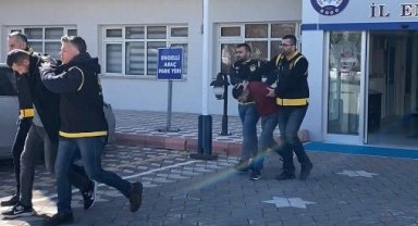 "Dövme yapmadı" diye iş yerine ateş açan 2 şahıs tutuklandı