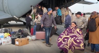 "Yaşanılan acıyı depremzedelere 'acıma' olarak yansıtmamalıyız"
