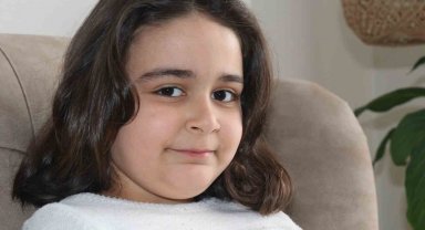 Şehit abisinin aldığı boyama takımı ve oyuncakları deprem bölgesine gönderdi