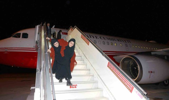 Siyam ikizleri, Cumhurbaşkanlığı uçağı ile Ankara'ya getirildi