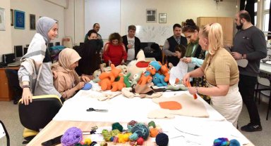 SÜ akademisyen ve öğrencileri depremzedeler için üretiyor