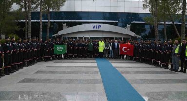 Suudi Arabistan arama kurtarma ekibi Şanlıurfa'dan çiçeklerle uğurlandı