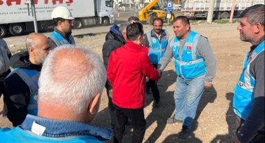 Tuzla Belediye Başkanı: "Kalıcı konutlar yapılana kadar belediyecilik hizmeti sunacağız"