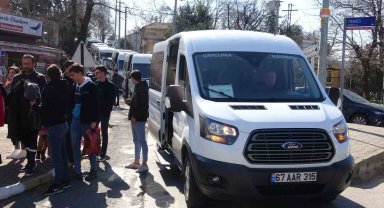 Üretimi durdurarak 500 kişiyle dostluk maçına geldiler