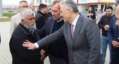 Vali Erol Ayyıldız KYK yurdunda kalan depremzedeleri ziyaret etti
