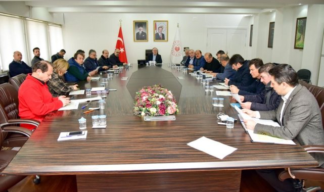 Vali Tutulmaz başkanlığında deprem bölgesindeki ihtiyaçları görüştüler