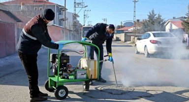Van Büyükşehir Belediyesi vektörle mücadelenin startını verdi