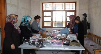 Viranşehirli kadınlar depremzedeler için kışlık giysi üretiyor