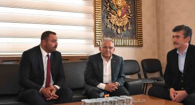Başkan Büyükkılıç'tan Sarıoğlan'da yatırım değerlendirme toplantısı