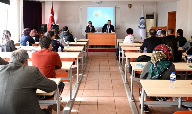 ÇAKÜ'de TÜBİTAK proje hazırlama eğitimleri