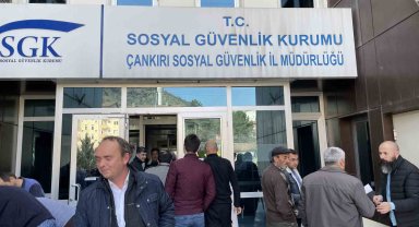 Çankırı'da vatandaşlar EYT başvurusu için soluğu SGK'da aldı