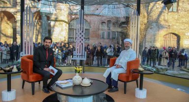 Diyanet İşleri Başkanı Erbaş, TRT 1'de "Ramazan Sevinci" programına katıldı