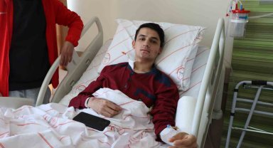 Ebrar Sitesi'nde dehşeti yaşayan depremzede o anları anlattı: "Kendimi 3-4 saniye içerisinde enkaz altında buldum"