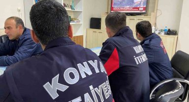Enkaz altında çividen korkan çocuğu çiviye çorap geçirip çıkarttılar