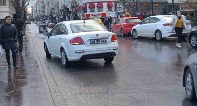 Eskişehir'de taksi ile otomobil çarpıştı