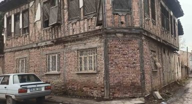 İlgisiz kalan eski konak yok olma tehlikesi ile karşı karşıya kaldı