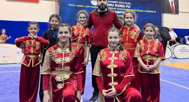 KARAMAN WUSHU KUNG FU TAKIMINDAN MADALYA YAĞMURU