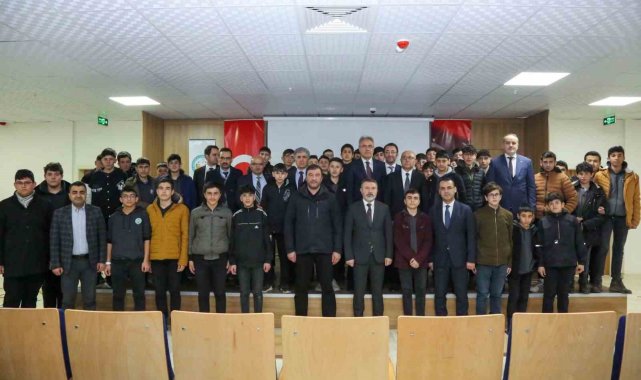 STSO Başkanı Özdemir: "Meslek liselerini ve mesleki eğitimleri, bir sanayici olarak çok önemsiyorum"