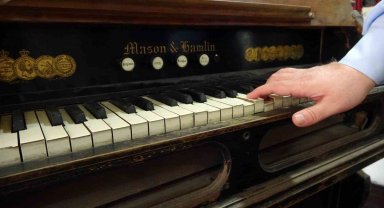 1900'lü yıllarda Fransa'dan Anadolu'ya üç adet gönderilmişti, biri Yozgat'ta sergileniyor