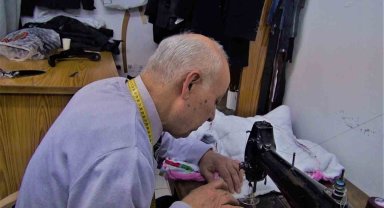 60 yıllık terzi: "60 senedir zevkle yapıyorum ama bu mesleğin kaybolmasına çok üzülüyorum"