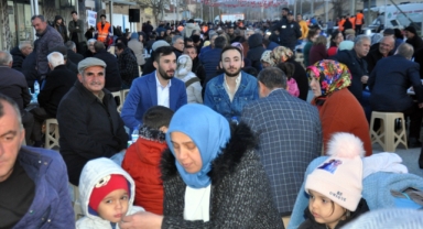 Ayrancı Belediyesi'nin iftarında binlerce hemşehri bir araya geldi