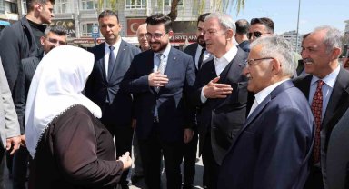 Bakan Akar ile Başkan Büyükkılıç'tan esnaf ziyareti